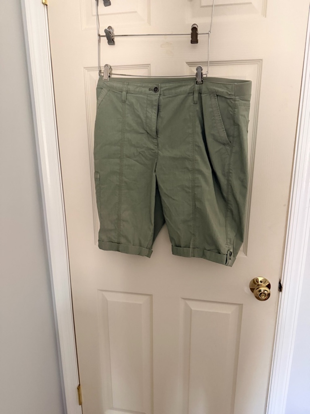 Chico's Olive Green Stretch Waist Shorts